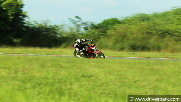 TVS Young Media Racer Program: ड्राइवस्पार्क रिव्यू एडिटर ने पहुँचे टीवीएस यंग मीडिया रेसर के अगले पड़ाव पर