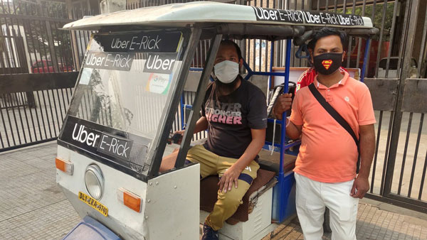 Uber Launches E-rickshaws: उबर ने दिल्ली में लॉन्च की ई-रिक्शा, जानें किन इलाकों में कर सकते हैं बुक