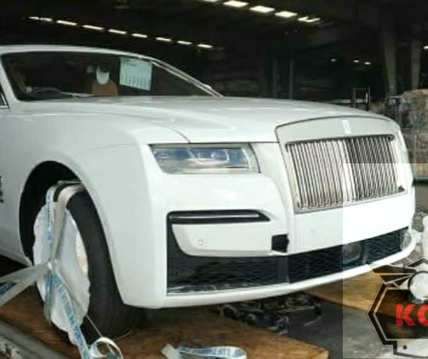 New Rolls Royce Ghost: सेकेंड जनरेशन रोल्स रॉयस घोस्ट की भारत में हुई डिलीवरी, जानें क्या हैं फीचर्स