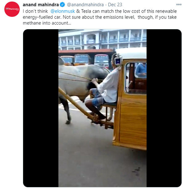 आनंद महिंद्रा ने ट्वीट किया अनोखी बैलगाड़ी का वीडियो, एलन मस्क को दे डाली यह चुनौती आनंद महिंद्रा ने ट्वीट किया अनोखी बैलगाड़ी का वीडियो, एलन मस्क को दे डाली यह चुनौती