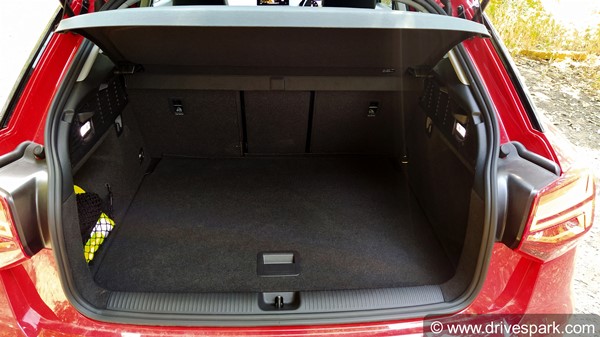 Audi Q2 Review (First Drive): ऑडी क्यू2 रिव्यू: माइलेज, फीचर्स, परफोर्मेंस, हैंडलिंग जानकारी