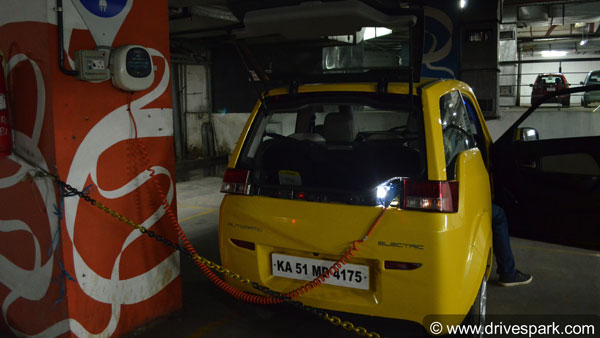 Telephone Booths To Be EV Charging Points: इस देश में टेलीफोन बूथ बनाए जाएंगे ईवी चार्जिंग स्टेशन