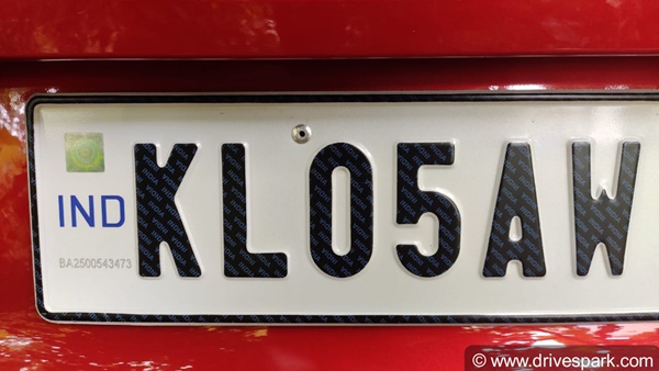 दिल्ली में आज से बिना हाई सिक्योरिटी रजिस्ट्रेशन प्लेट वाले वाहनों का कटेगा चालान