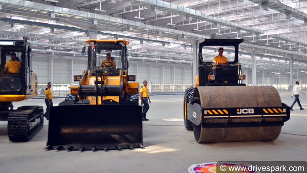 JCB Inaugurates New Parts Plant: जेसीबी ने हरियाणा में खोला सबसे बड़ा पार्ट्स सेंटर