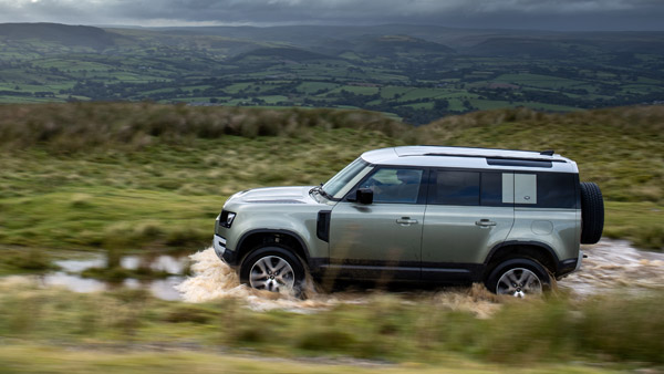 Land Rover Defender Hybrid: लैंड रोवर डिफेंडर हाइब्रिड की बुकिंग हुई शुरू, जानें क्या हैं फीचर्स