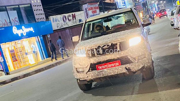 Mahindra TUV300 Plus Spied Testing: नई महिंद्रा टीयूवी300 प्लस टेस्टिंग करते आई नजर, इंटीरियर की जानकारी आई सामने