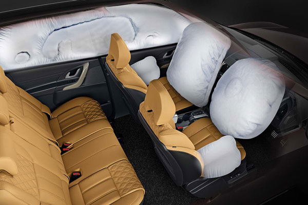 Mahindra XUV500 Spotted Testing: नई महिंद्रा एक्सयूवी500 टेस्टिंग के दौरान आई नजर, जल्द होगी लॉन्च