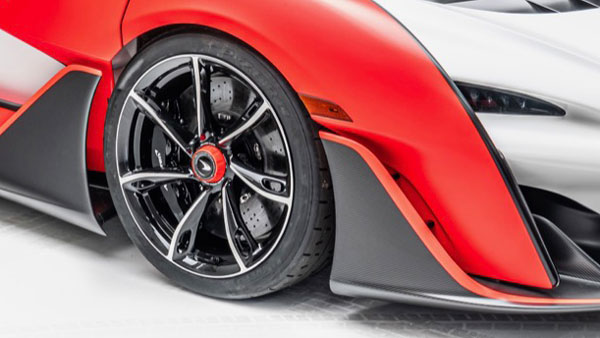 McLaren Sabre Hypercar Debuts: मैकलारेन की सेबर हाइपरकार का हुआ खुलासा, बनेंगी सिर्फ 15 यूनिट