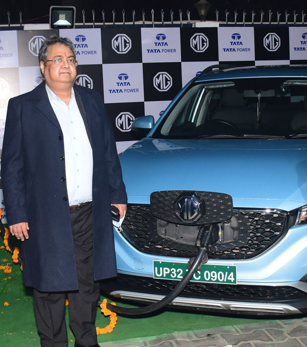 New MG Charging Station In UP: एमजी मोटर ने लखनऊ में लगाया नया सुपरफास्ट ईवी चार्जिंग स्टेशन