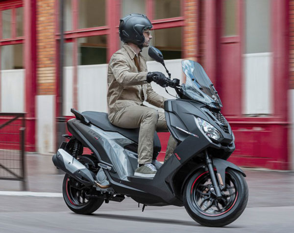 Peugeot Django 125 & Pulsion 125 Spotted: प्यूजो डीजान्गो 125 व पल्सन 125 भारत में दिखे, क्या होंगे लॉन्च