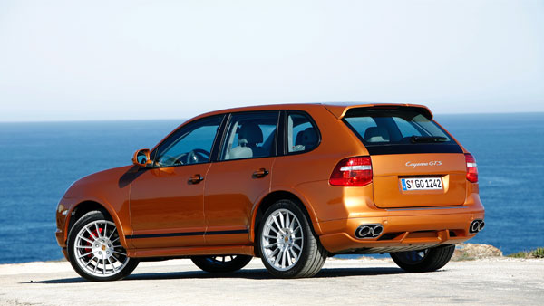 Porsche Cayenne Production Milestone: पोर्शे कायेन के 10 लाख यूनिट का उत्पादन हुआ पूरा, जानें