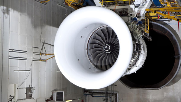 Rolls-Royce & Infosys Strategic Partnership: रोल्स-रॉयस व इंफोसिस एयरोस्पेस इंजीनियरिंग पर करेंगी काम