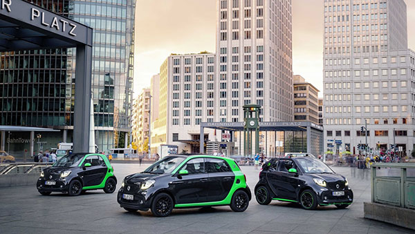 Smart ForFour Hatchback Spotted: स्मार्ट फॉरफोर हैचबैक भारत में आई नजर, क्या होगी भारत में लॉन्च