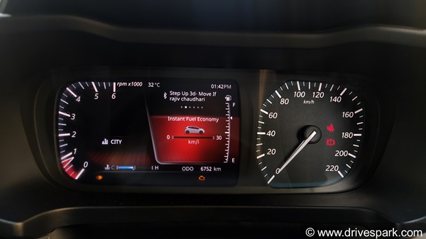 Tata Altroz BS6 Diesel Review: टाटा अल्ट्रोज बीएस6 डीजल रिव्यू: ड्राइविंग अनुभव, परफॉर्मेंस, माइलेज, हैंडलिंग, फीचर्स