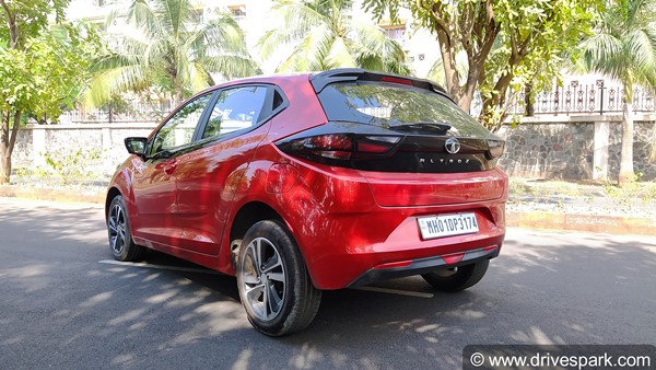 New Tata Altroz Teaser: टाटा मोटर्स ने दिखाई नई अल्ट्रोज, स्पेशल एडिशन या टर्बो वर्जन?