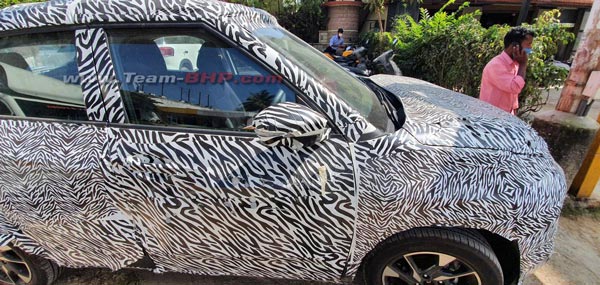Tata HBX Interior Spied: टाटा एचबीएक्स टेस्टिंग करते आई नजर, इंटीरियर का हुआ खुलासा