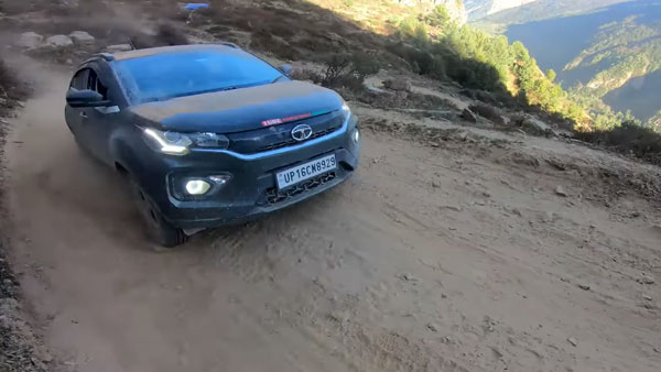 Tata Nexon In Himalayan Ride: टाटा नेक्सन से पार किया हिमालय की घाटियों का सफर, देखें वीडियो Tata Nexon In Himalayan Ride: टाटा नेक्सन से पार किया हिमालय की घाटियों का सफर, देखें वीडियो