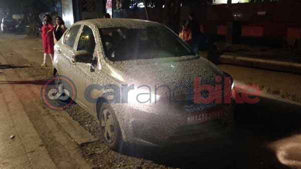 Tata Tigor EV Facelift Spied: टाटा टिगोर ईवी फेसलिस्ट टेस्टिंग के दौरान आई नजर
