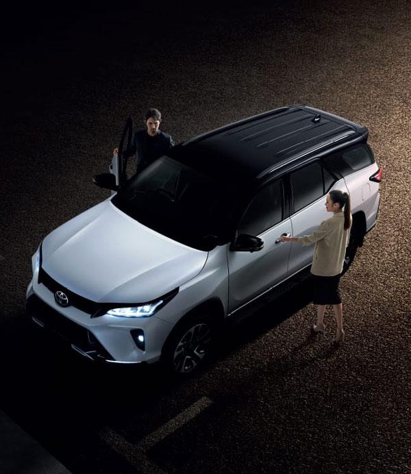 Toyota Fortuner Legender India Launch: टोयोटा फॉर्च्यूनर लेजेंडर अगले साल होगी भारत में लॉन्च