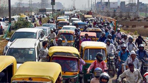 Alternative Route To Delhi: प्रदर्शन के दौरान ऐसे पहुंचे दिल्ली, पुलिस ने बताया वैकल्पिक मार्ग Alternative Route To Delhi: प्रदर्शन के दौरान ऐसे पहुंचे दिल्ली, पुलिस ने बताया वैकल्पिक मार्ग