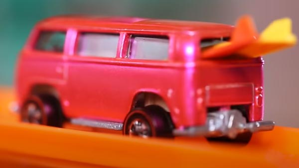 Rarest Volkswagen Beach Bomb Prototype: दुर्लभ फॉक्सवैगन ‘बीच बम’ खिलौना 1.1 करोड़ में बिका