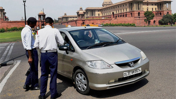 Name On Number Plate Is Illegal: झारखंड हाई कोर्ट ने नंबर प्लेट से नाम हटाने का दिया आदेश
