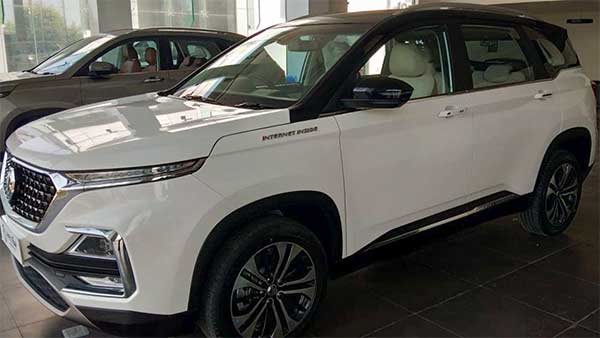 MG Hector Facelift: एमजी हेक्टर फेसलिफ्ट लाॅन्च के पहले डीलरशिप पर दिखी, जानें कार में क्या है नया