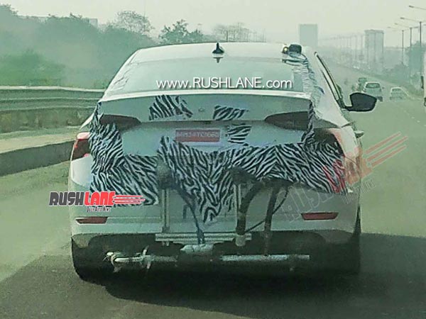 Skoda Octavia Spied Testing: स्कोडा ऑक्टाविया टेस्टिंग करते आई नजर, यह जानकारी आई सामने