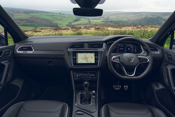 VW Tiguan 5-Seater Launch Details: फॉक्सवैगन टिगुआन 5-सीटर इस साल हो सकती है लॉन्च, जानें