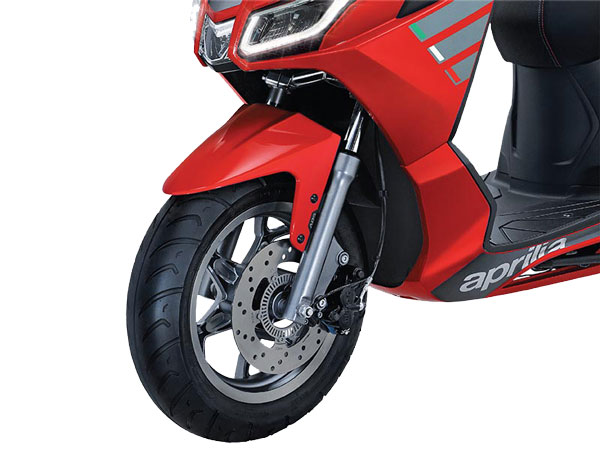 Aprilia SXR 160 Delivery Starts: अप्रीलिया एसएक्सआर 160 की डिलीवरी हुई शुरू, देखें तस्वीरें