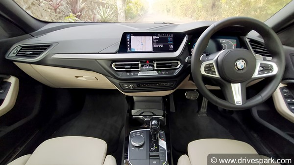 All-New BMW 2 Series Gran Coupe Review In Hindi: बीएमडब्ल्यू 2 सीरिज ग्रैन कूपे रिव्यू: ड्राइविंग, माइलेज, फीचर्स, वैरिएंट जानकारी