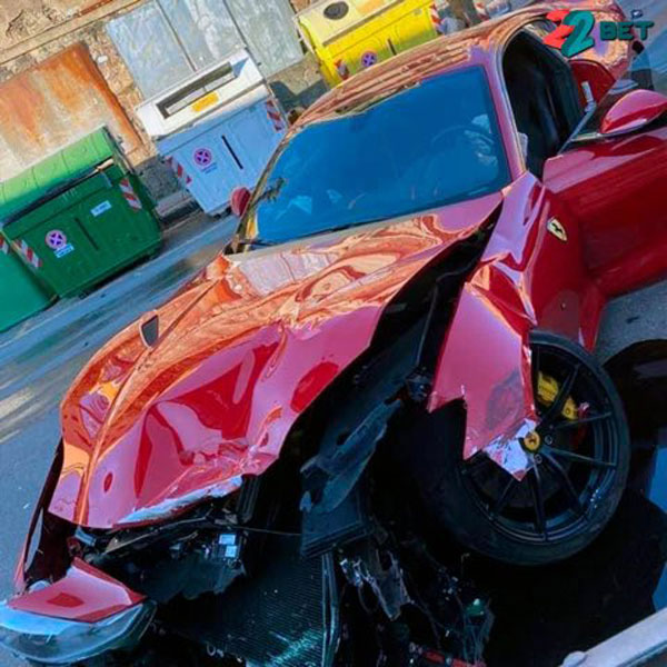 Footballer’s Ferrari Crashed: फुटबाॅलर की करोड़ों की फरारी को सर्विस मैन ने बना दिया कबाड़