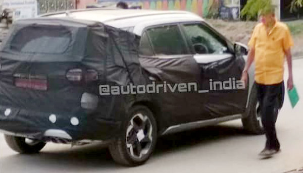 Hyundai Creta 7 Seater Spied: हुंडई क्रेटा 7 सीटर टेस्टिंग के दौरान आई नजर, डिजाईन की जानकारी आई सामने
