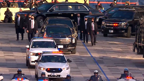 President Car For Biden: अब जो बिडेन करेंगे दुनिया की सबसे सुरक्षित कार की सवारी, पहले दिन ही आये नजर President Car For Biden: अब जो बिडेन करेंगे दुनिया की सबसे सुरक्षित कार की सवारी, पहले दिन ही आये नजर