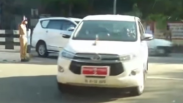 केरल पुलिस ने सन-फिल्म लगे वाहनों पर चलाया अभियान, कई नेताओं से वसूला जुर्माना केरल पुलिस ने सन-फिल्म लगे वाहनों पर चलाया अभियान, कई नेताओं से वसूला जुर्माना