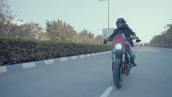 KTM 200 Duke Modification: केटीएम 200 ड्यूक को 3डी प्रिंटेड पार्ट्स का इस्तेमाल कर किया मोडिफाई