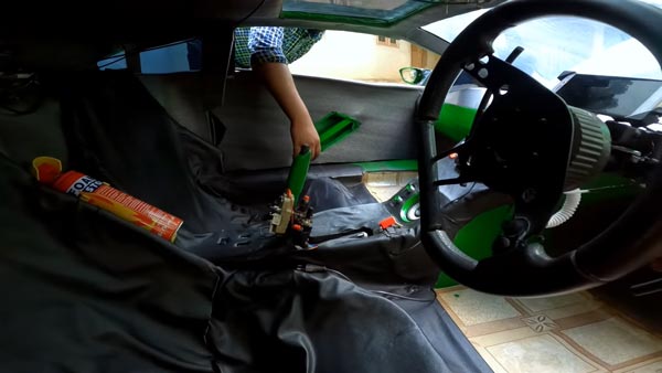 Lamborghini Replica Made From Scrap: कबाड़ से बना दी लेम्बोर्गिनी कार, लगा है बाइक का इंजन