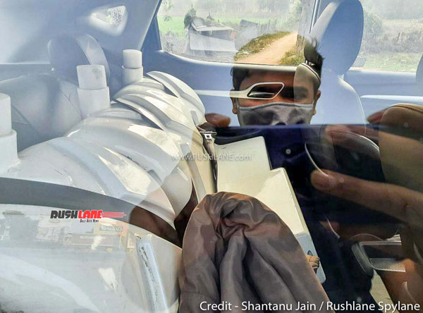 MG ZS Petrol Spied: एमजी जेडएस पेट्रोल टेस्टिंग करते आई नजर, इंटीरियर का हुआ खुलासा