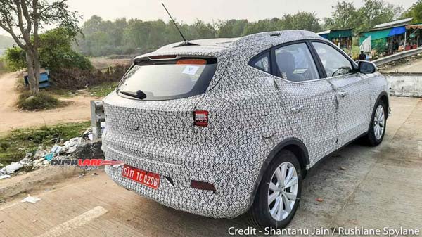 MG ZS Petrol Spied: एमजी जेडएस पेट्रोल टेस्टिंग करते आई नजर, इंटीरियर का हुआ खुलासा