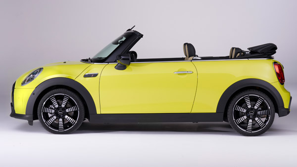 Mini Introduced Facelifted Models: मिनी ने अपनी कारों को किया अपडेट, जल्द लाॅन्च होंगी फेसलिफ्ट कारें