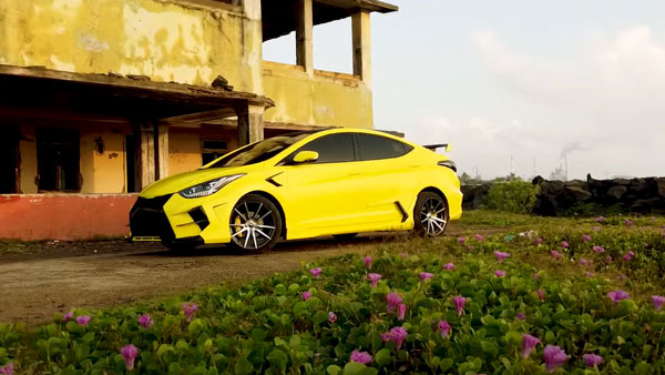 Hyundai Elantra Modification: इस हुंडई एलांट्रा कार से नहीं हटा पाएंगे नजरें, देखें