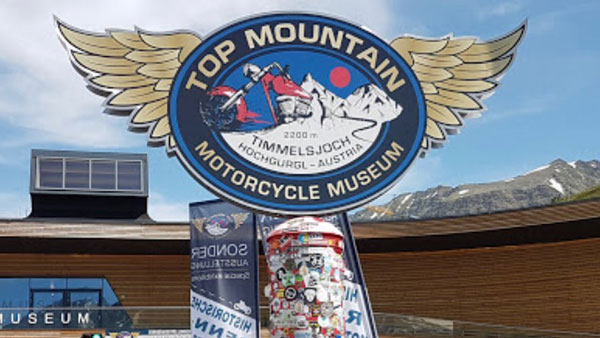 दुनिया के सबसे ऊंचे मोटरसाइकिल म्यूजियम में लगी आग, 200 से अधिक बाइक जलकर खाक दुनिया के सबसे ऊंचे मोटरसाइकिल म्यूजियम में लगी आग, 200 से अधिक बाइक जलकर खाक