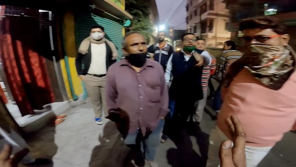 सुपर बाइक की तेज आवाज के कारण पड़ोसी हुए नाराज, बुला ली पुलिस सुपर बाइक की तेज आवाज के कारण पड़ोसी हुए नाराज, बुला ली पुलिस