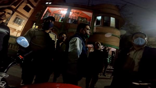 सुपर बाइक की तेज आवाज के कारण पड़ोसी हुए नाराज, बुला ली पुलिस सुपर बाइक की तेज आवाज के कारण पड़ोसी हुए नाराज, बुला ली पुलिस