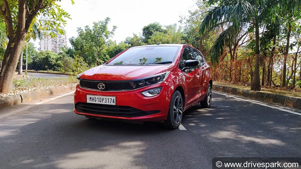 Tata Altroz Sales Milestone: टाटा अल्ट्रोज ने सिर्फ 12 महीने में छुआ 50,000 का आकड़ा, पेट्रोल मॉडल का रहा दबदबा Tata Altroz Sales Milestone: टाटा अल्ट्रोज ने सिर्फ 12 महीने में छुआ 50,000 का आकड़ा, पेट्रोल मॉडल का रहा दबदबा