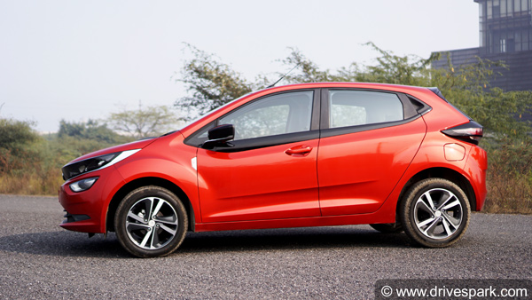 Tata Altroz i-Turbo Petrol Review In Hindi: टाटा अल्ट्रोज आई-टर्बो पेट्रोल रिव्यू: हैंडलिंग, परफॉर्मेंस, इंजन, फीचर्स, वैरिएंट जानकारी