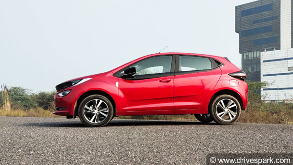 Tata Altroz i-Turbo Petrol Review In Hindi: टाटा अल्ट्रोज आई-टर्बो पेट्रोल रिव्यू: हैंडलिंग, परफॉर्मेंस, इंजन, फीचर्स, वैरिएंट जानकारी