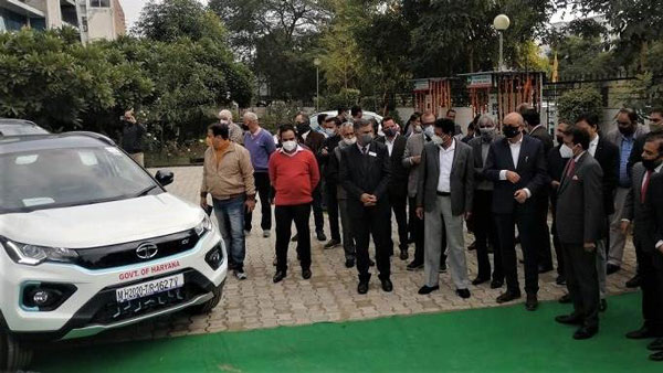 Tata Motors Deploy Nexon EV To HRA: टाटा ने हरियाणा रिन्युएबल एजेंसी को नेक्सन ईवी की डिलीवर