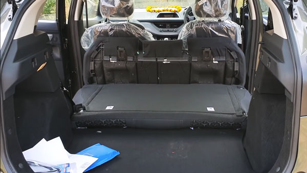 Tata Nexon Converted As A Bedroom: टाटा नेक्सन को एक बेडरूम में किया तब्दील, देखें कैसे किया