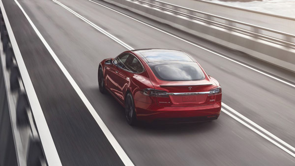 Tesla Model S: टेस्ला माॅडल एस होगी भारत की सबसे दमदार इलेक्ट्रिक कार, जानें क्या हैं खूबियां